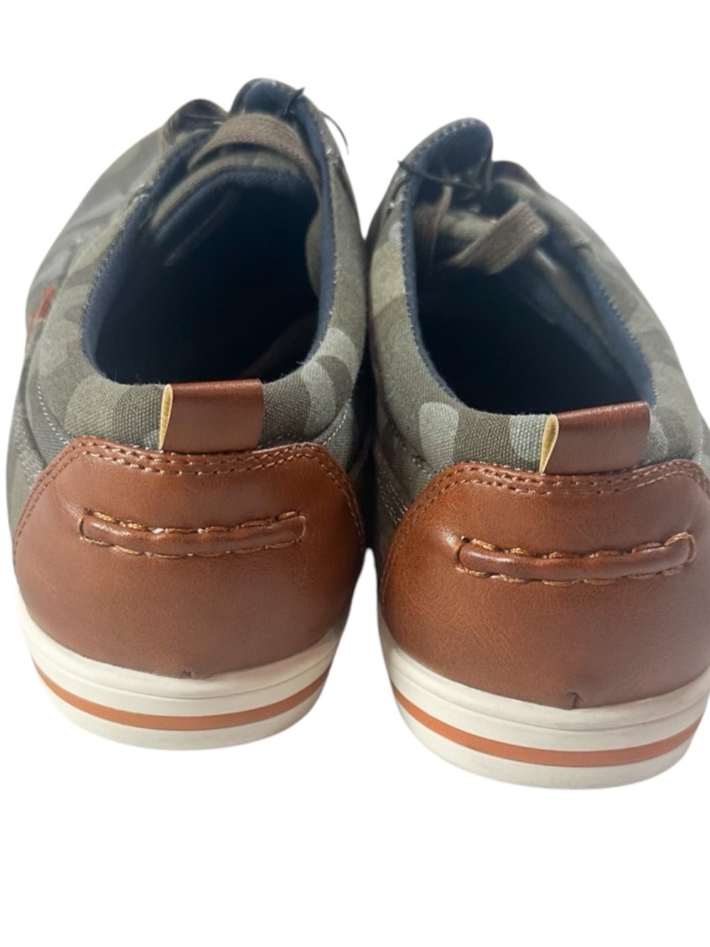 Steve Madden Bfender camo sneakers, lace up, canvas upper, Men’s size 7. NWOT - Picture 6 of 11